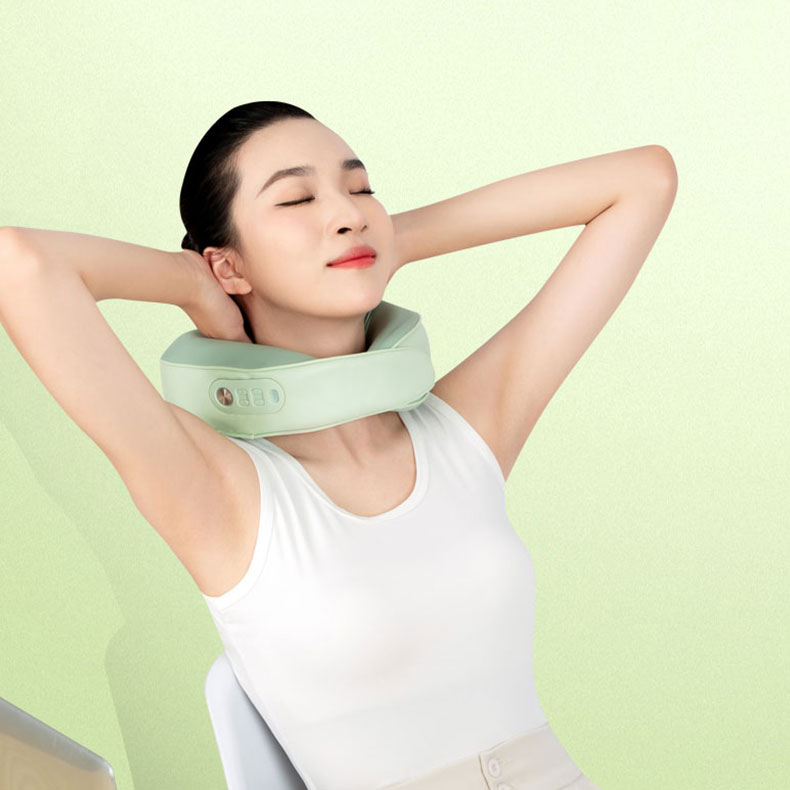U gối massage cổ nhào lên